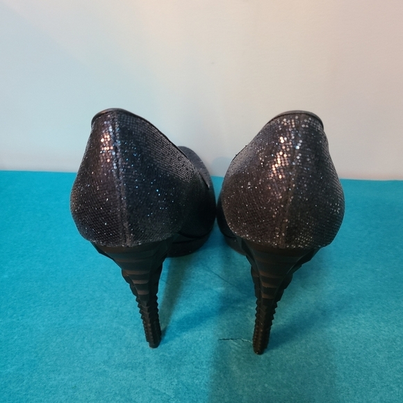 Rachel Roy Pumps - Picture 13 of 16